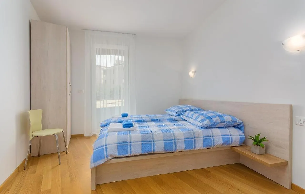 Apartment Marina By Seeadria Agency Novigrad